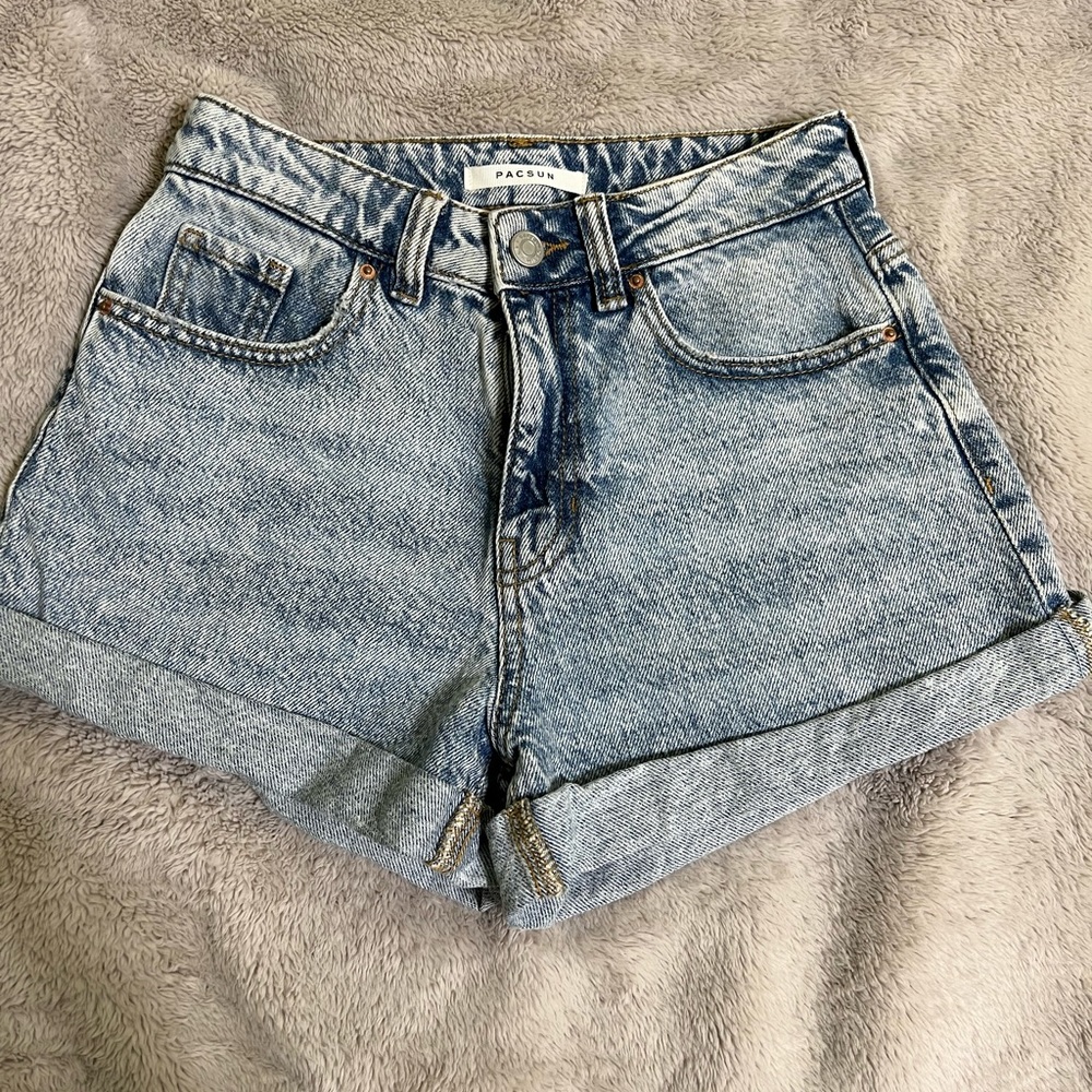 Pacsun mom shorts size 24